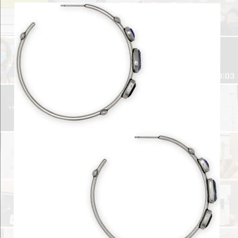 KENDRA SCOTT Ivy Hoop Earrings - Silver w Blue